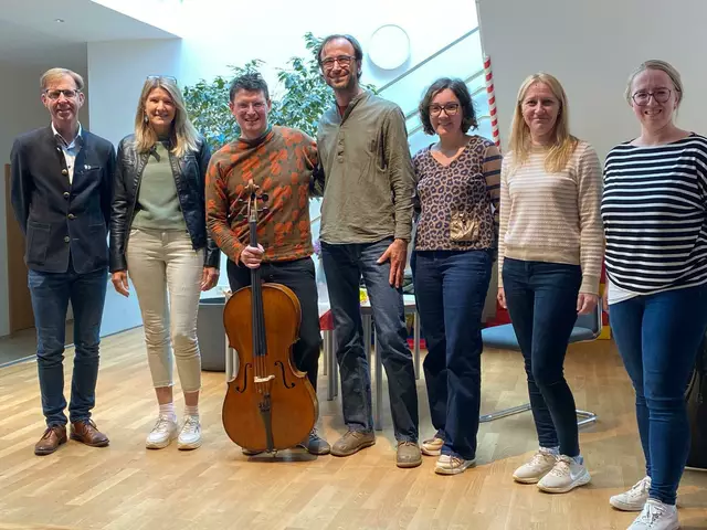 Der international gefeierte Cellist Thomas Kaufmann gastierte bereits zum zweiten Mal mit einem ganz besonderen Konzert – speziell für Kinder. | Foto: zVg