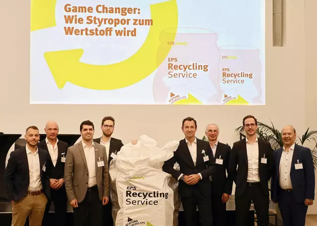 Am Foto. Christoph Pröbstl (Austrotherm GmbH), Roland Hebbel (GPH-Obmann), Stephan Keckeis (Fraunhofer Austria Research GmbH), Markus Kraft (HIRSCH Servo AG), Harald Hauke (Altstoff Recycling Austria AG), Roman Eberstaller (GPH), Gernot Peer (SUNPOR Kunststoff GmbH) und Clemens Demacsek (GPH-Geschäftsführer) (v.l.n.r.) | Foto: GPH/Pepo Schuster