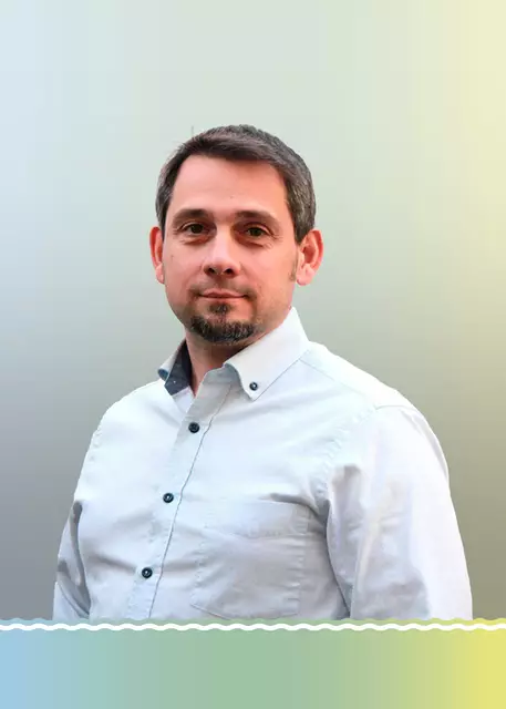 Alexander Steinmeyer, Stadtrat der neuen Liste Bad Vöslau, hat mit Christoph Prinz als Bürgermeister nicht mehr zusammengearbeitet, erinnert sich aber gern an seine inspirierenden Reden und sein Lachen. | Foto: RMA Archiv