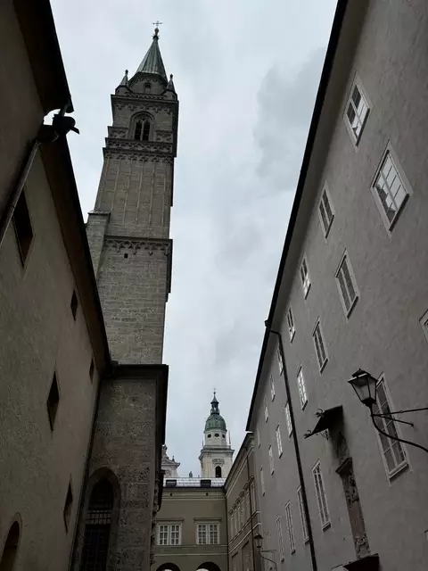 Viele Kirchen in der Stadt Salzburg öffnen bei der Langen Nacht der Kirchen ihre Türen und bieten ein abwechslungsreiches Programm.  | Foto: Lisa Gold