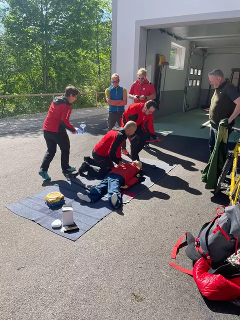 Im Zuge eines Sommer-Workshops trainierten die Bergretter aus Göstling an der Ybbs ihre Fertigkeiten für Ernstfälle.