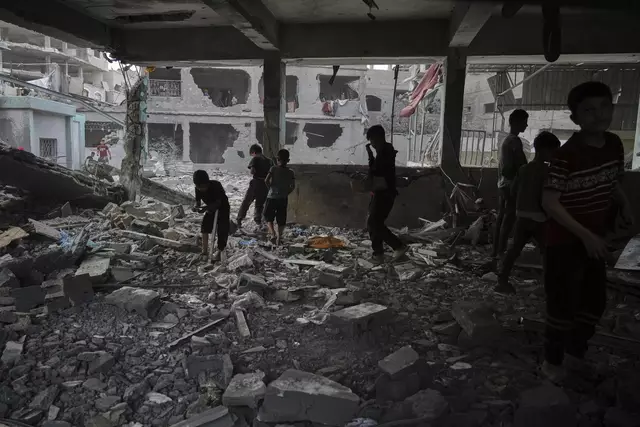Österreichische Hilfsorganisationen schlagen Alarm: Die Lage sei jenseits der Vorstellungskraft, bald gäbe es sogar gar keine Hilfe mehr für die Menschen in Gaza. Was dieses Szenario im Ernstfall bedeutet, schilderten Hilfsorganisationen. | Foto: Jehad Alshrafi / AP / picturedesk.com