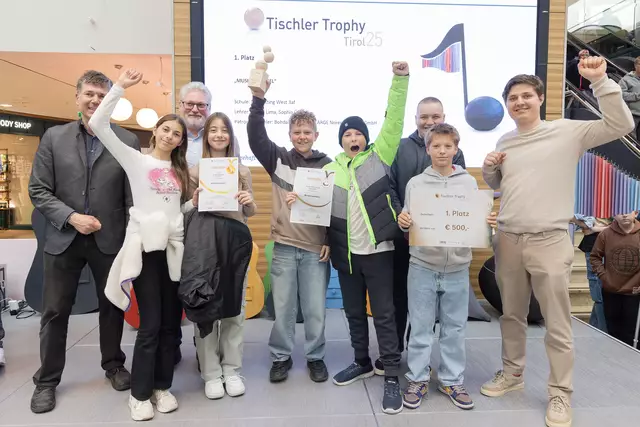 1. Platz (ex aequo): „Musikschaukel“
MS Hötting West, 3af | Foto: Christian Forcher