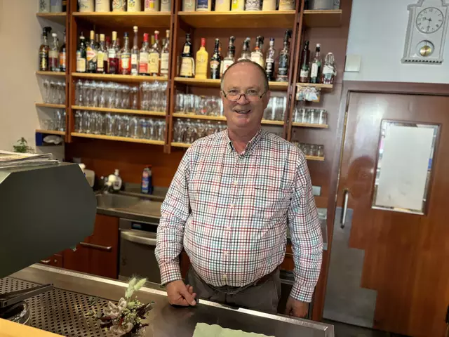 So werden die Gäste von Gerhard Grillitsch im Rösslwirt empfangen. | Foto: Verderber