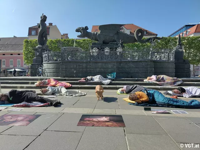 Tierschützer des VGT haben in Klagenfurt einen Sleep-In veranstaltet. | Foto: VGt.at