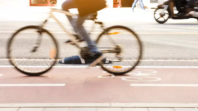 MFG kritisiert ideologisch motivierten Verkehrsexperimente auf der Linzer Nibelungenbrücke auf Kosten des Verkehrsflusses. | Foto: Freepik.com