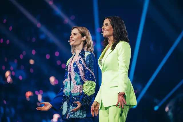 Die Moderation des ersten ESC-Halbfinales 2025 in Basel übernahmen mit viel Charme und Routine Hazel Brugger und Sandra Studer. | Foto: eurovision.tv