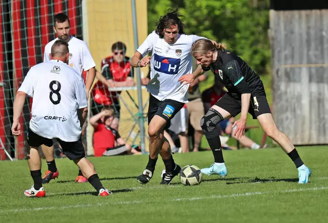Fußball-Nostalgie in Ebensee: Ein Blick zurück war die beste Werbung für den Fußball für heute. | Foto: Hörmandinger