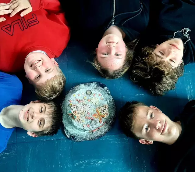 Das Ergebnis kann sich sehen lassen - Mottotorten, bei denen selbst Konditor*innen neidisch geworden wären.  | Foto: MS Sonntagberg