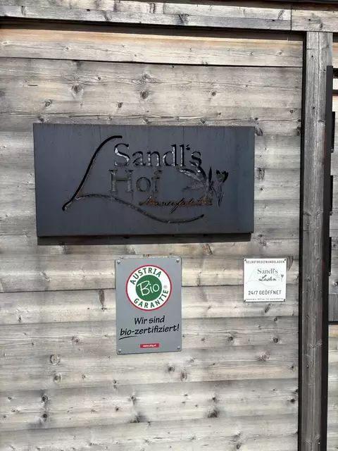 Die Sandl's Hofmanufaktur sicherte sich den Regionaliätspreis Tirol 2025 in der Kategorie Land und Forstwirtschaft. | Foto: MeinBezirk