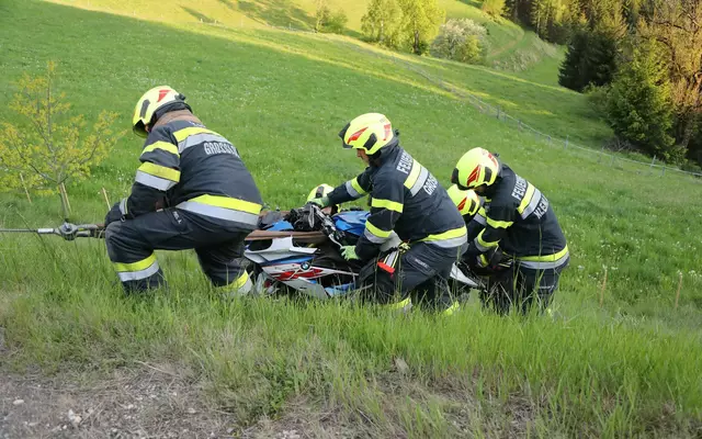 32 Feuerwehrleute waren im Einsatz.  | Foto: Thomas Zeiler