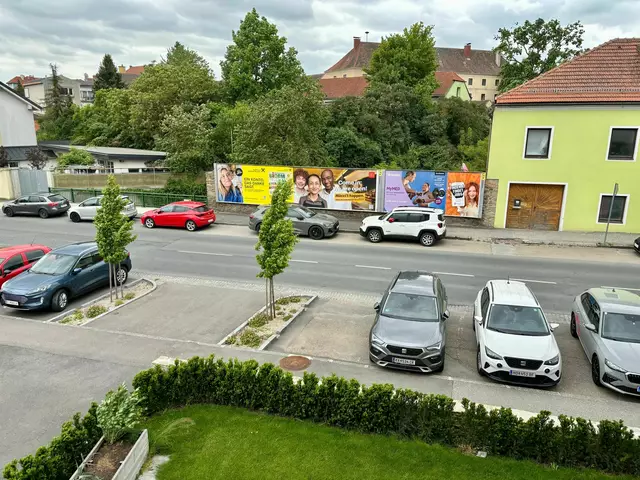 Als zusätzliche Maßnahme zur Entlastung des umliegenden Straßennetzes wird während der Bauzeit eine sonst unzulässige Fahrtrichtung temporär freigegeben: | Foto: Markus Kahrer