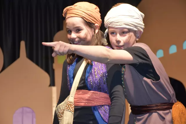 Ali Baba und die 40 Räuber. Kinder-Theater der Liedertafel Pabneukirchen mit einer "Pabneukirchner" Fassung.  | Foto: Robert Zinterhof