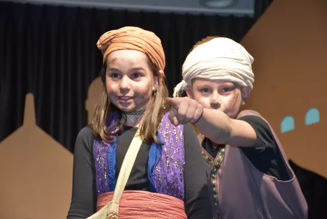 Ali Baba und die 40 Räuber. Kinder-Theater der Liedertafel Pabneukirchen mit einer "Pabneukirchner" Fassung.  | Foto: Robert Zinterhof