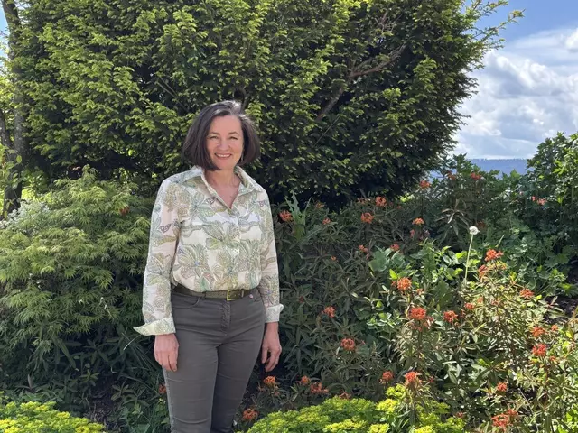 Landschaftsarchitektin Dagmar Wallgram ist für die Neubepflanzung der öffentlichen Gartenflächen in Althofen betraut.  | Foto: MeinBezirk