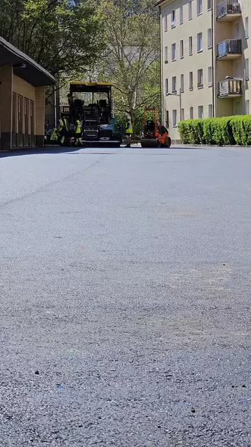 Die neue Asphaltierung des Parkplatzes führt bei den Grünen Wieden zu Aufruhr. | Foto: Grüne Wieden