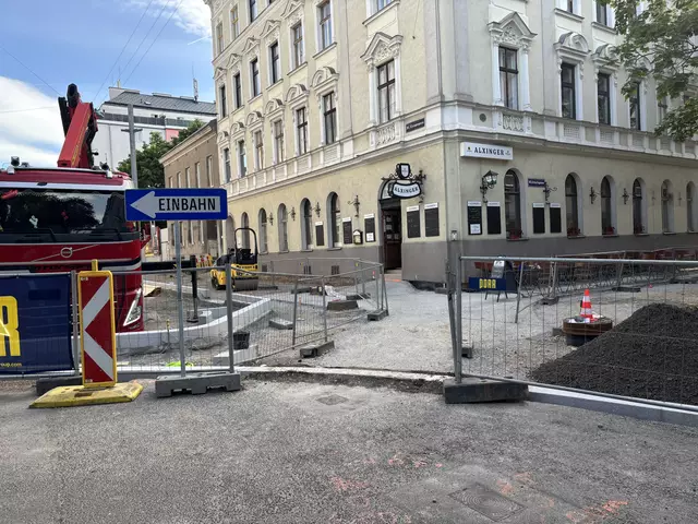 Die Straßen, die an die Mittelschule grenzen, werden zur Fußgängerzone. An den Ecken des Blocks wird die Verkehrsstraße diagonal geteilt. | Foto: Michael Marbacher/ MeinBezirk