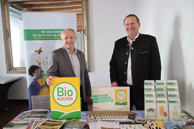 Obmann Franz Traudtner (rechts) und Geschäftsführer Ernst Trettler vom Verband Bio Austria Burgenland berichteten über wachsende Anbauflächen. | Foto: Martin Wurglits