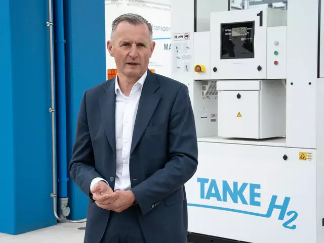Peter Weinelt, Generaldirektor der Wiener Stadtwerke, betont die Bedeutung von Wasserstoff.  | Foto: Valentina Marinelic/MeinBezirk