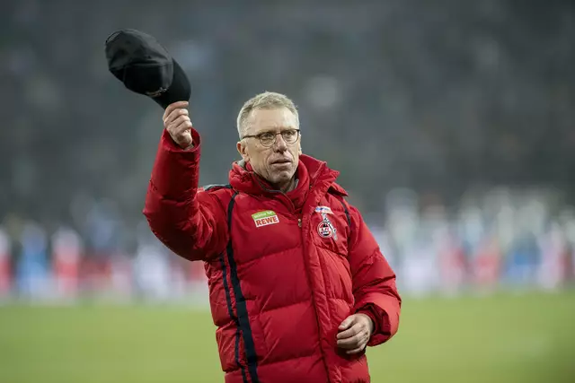 Auch in Köln trainierte Stöger. | Foto: Anke Waelischmiller / dpa Picture Alliance / picturedesk.com