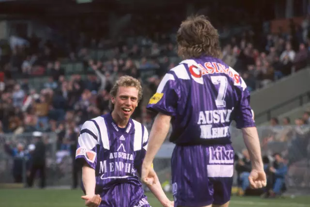 Mit der Austria gewann Stöger einmal im Stadtderby gegen Rapid 1991 mit 5:1. | Foto: Votava / brandstaetter images / picturedesk.com