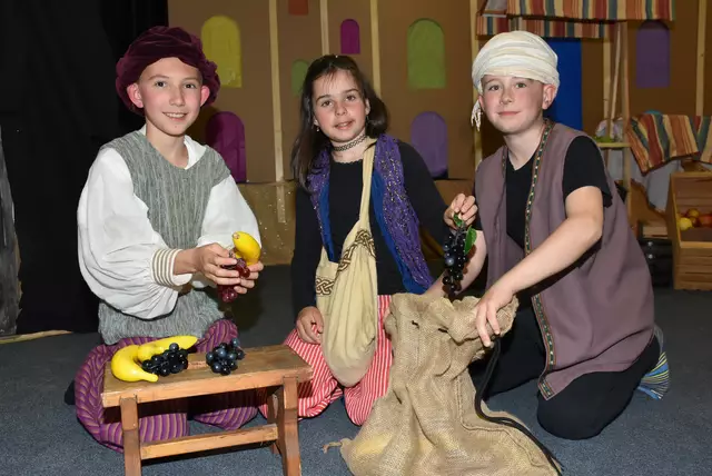 Ali Baba und die 40 Räuber. Kinder-Theater der Liedertafel Pabneukirchen mit einer "Pabneukirchner" Fassung.  | Foto: Robert Zinterhof