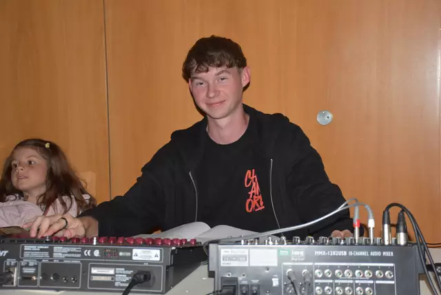 Ali Baba und die 40 Räuber. Kinder-Theater der Liedertafel Pabneukirchen mit einer "Pabneukirchner" Fassung.  | Foto: Robert Zinterhof