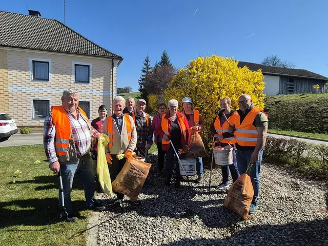 Josef Zöchbauer, Felix Schreiblehner, Alois Eder, Johann Resel, Leopold Huber, Ernestine Resel, Theresia Wenninger, Heidi Koch, Leopoldine Reiter, Josef Motusz. | Foto: NÖ Senioren