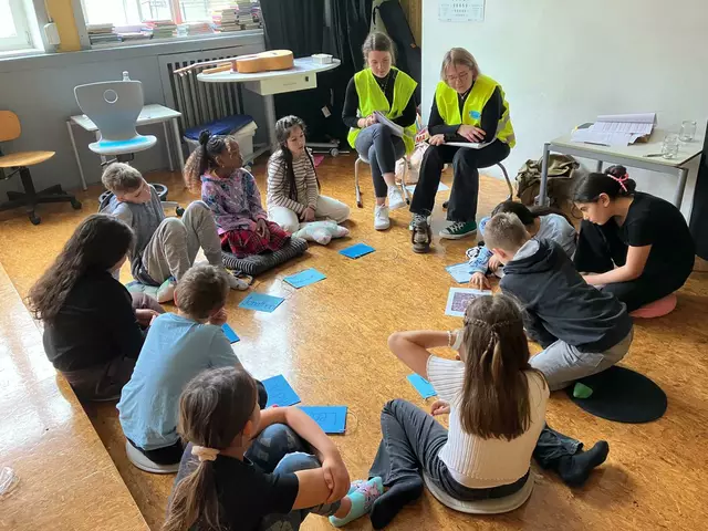 Die Kinder bauten ein Modell eines Speicherkraftwerks und experimentierten mit Magnetismus, um die Kraft des Stroms praktisch zu erfahren. | Foto: KPH Edith Stein