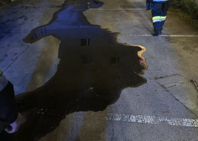 Dadurch kam es zu einem Treibstoffaustritt von zirka  150 bis 200 Liter. | Foto: Fire Veiter - FF St.Veit/Glan