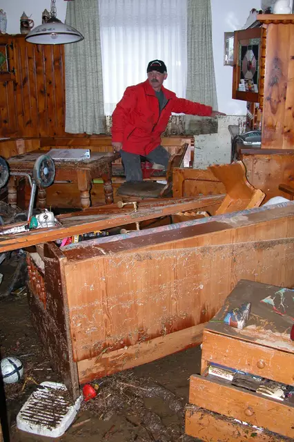 Zwei Fluten, im Mai und Juli 2005, richteten in Pabneukirchen große Schäden an. Familie Kastenhofer. | Foto: Robert Zinterhof