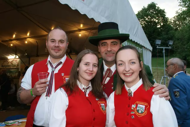 1.200 Musiker und Musikerinnen beim Fest in Neuhaus am KLausenbach. | Foto: Anna Kaufmann