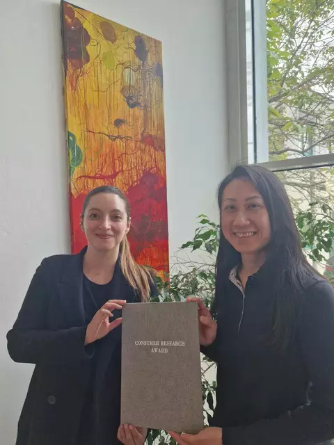 Der erste Consumer Research Award wurde am Campus in Wieselburg verliehen: Die Gewinnerinnen Natalia Aldana und Chieh Pan | Foto: Fachhochschule Wiener Neustadt/Campus Wieselburg