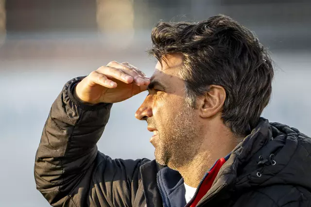 Wo sind die Punkte hin? Das fragt sich KSV-Cheftrainer Asmail Atalan. | Foto: GEPA pictures/Kevin Hackner