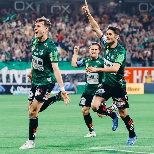 Die Ried-Spieler – hier beim Heimspiel gegen die Admira – haben allen Grund zum Feiern. | Foto: Symbolbild: SVR/Schröckelsberger