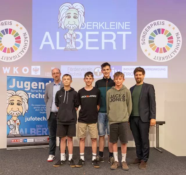 Den Sonderpreis für Nachhaltigkeit holte sich die MS Matrei in Osttirol mit dem Projekt „Textilien umweltfreundlich und nachhaltig färben – geht das?“. | Foto: WK Tirol