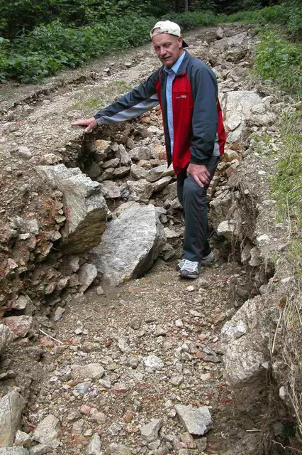 Zwei Fluten, im Mai und Juli 2005, richteten in Pabneukirchen große Schäden an. Forstbach. | Foto: Robert Zinterhof
