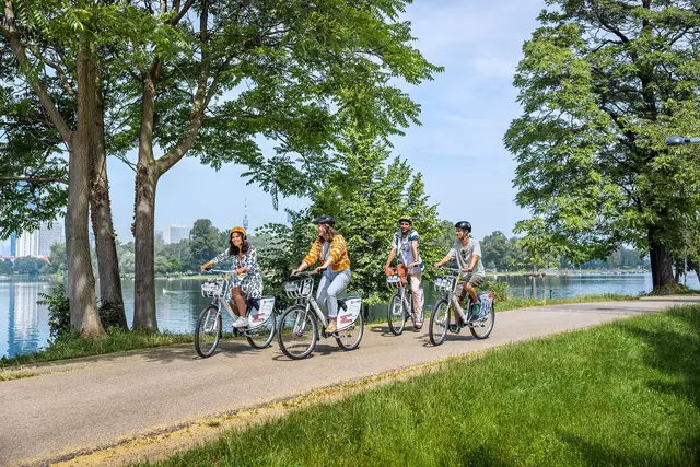 Neu hinzugekommen sind die Wien Mobil-Stationen Arbeiterstrand, Alte Donau und Neue Donau, die in unmittelbarer Nähe zu den beliebten Bädern wie dem Strandbad Alte Donau oder dem Angelibad liegen. | Foto: Severin Wurnig