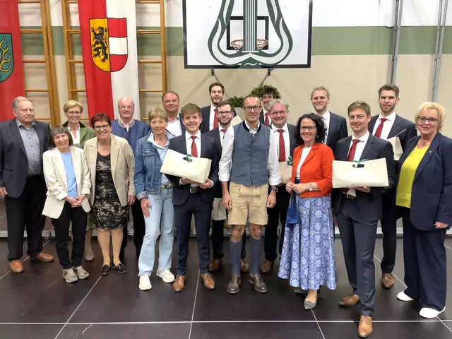 Zahlreiche Ehrengäste kamen vorbei. | Foto: Salzburger Bildungswerk/Maria Fankhauser