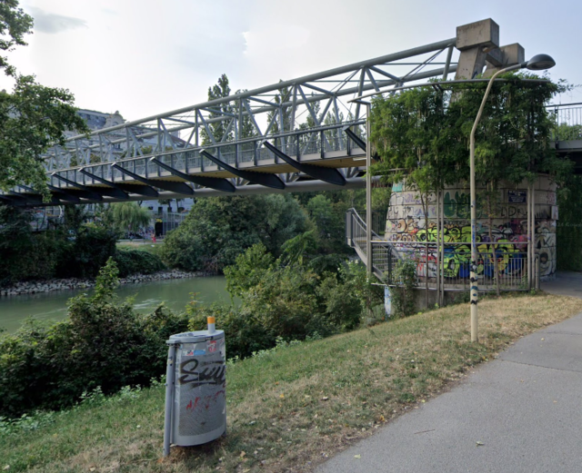 Der Siemens-Nixdorf-Steg ist für eine Woche gesperrt. (Archiv) | Foto: Screenshot Google Maps