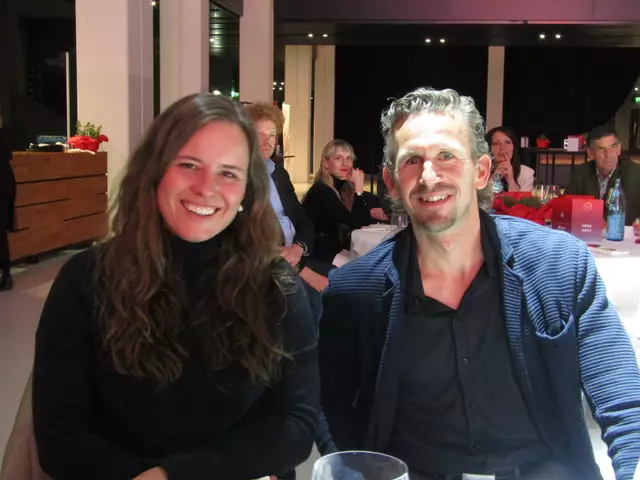 Filmproduktion Bildartisten: Ulrich Steinlechner mit Assistentin Carolin Nägele-Stephan machten die Dreharbeiten zu den Kurzfilmen "So isst Euregio".  | Foto: Tatschl
