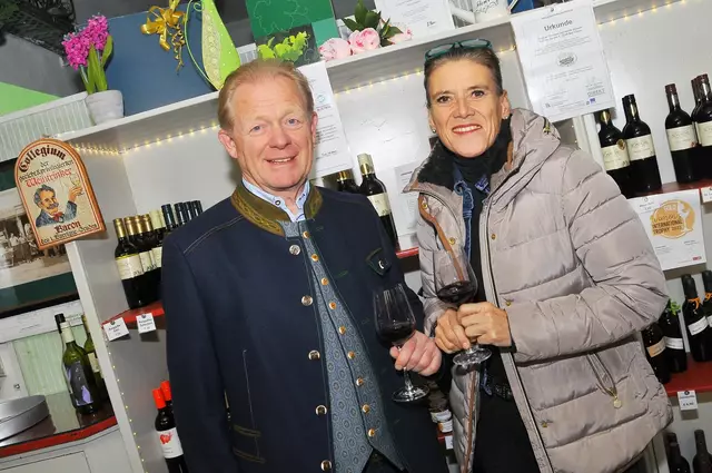 LTAbg.StR.Peter Gerstner mit Gr.Ulrike Kubitza | Foto: mamaraZZa photo