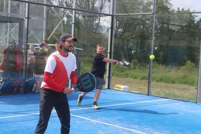 Spannende Duelle auf den Hollabrunner Padel Courts. | Foto: arbes