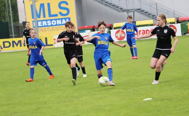 14 Mannschaften kickten in Kalsdorf beim BILLA-Cup um den Einzug in das Bundesfinale.  | Foto: Edith Ertl