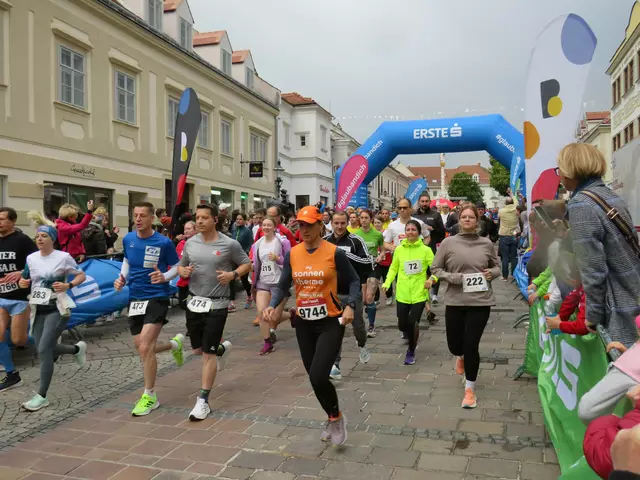 Über 500 Teilnehmer und Teilnehmerinnen beim Eisenstadtlauf.  | Foto: Lena Palatin