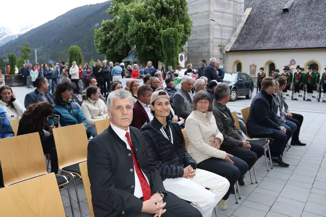 Am 17. Mai organisierten die Gemeinden Kappl und See einen Empfang für Lara Wolf.  | Foto: Elisabeth Zangerl