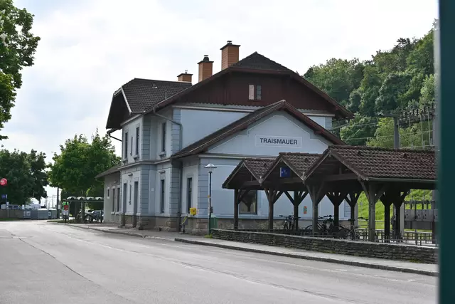 Ich reiste mit der Bahn an