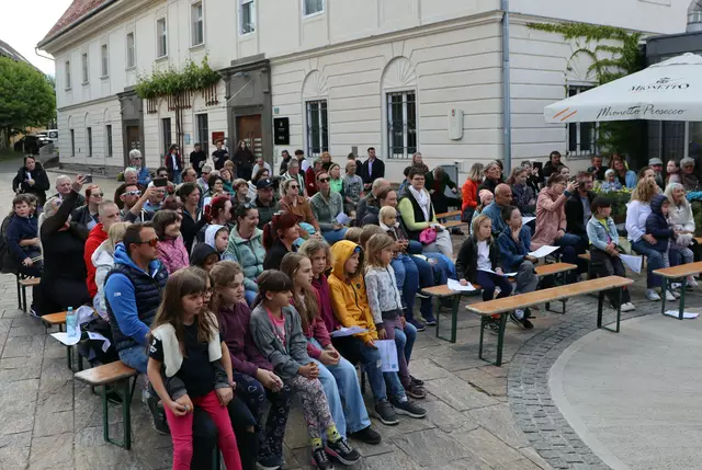 Rathausplatz als würdiger Rahmen | Foto: Gerhard Langmann
