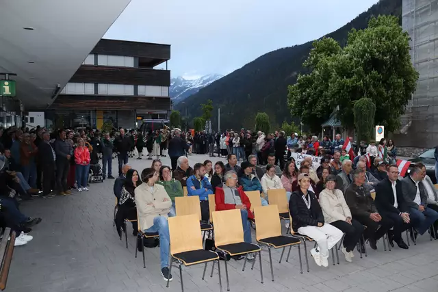 Am 17. Mai organisierten die Gemeinden Kappl und See einen Empfang für Lara Wolf.  | Foto: Elisabeth Zangerl