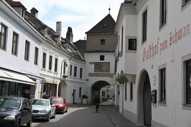 Römertor von der Innenstadt gesehen